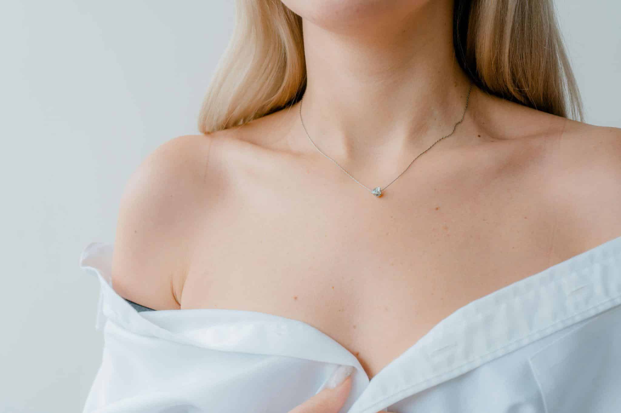 Minimalist Jewelry Trends Shaping the Editorial Fashion Landscape