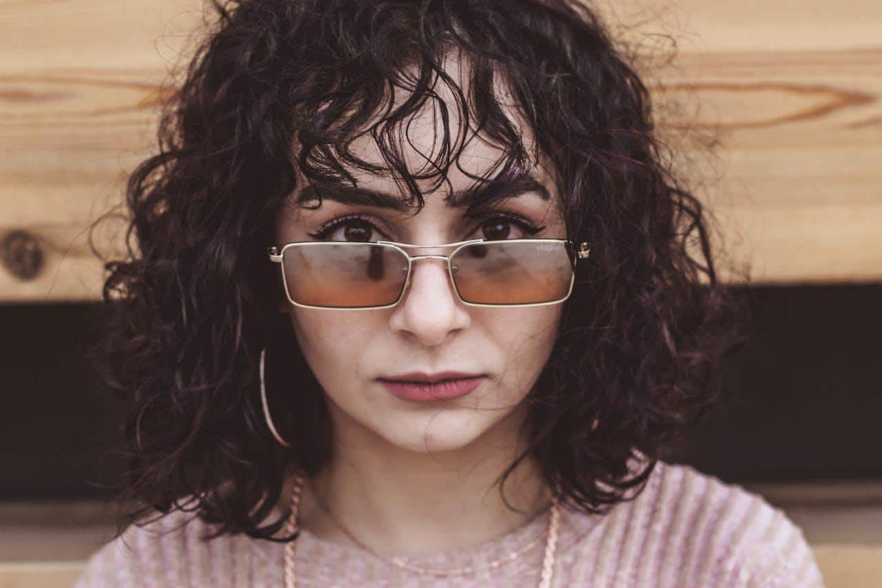 Summer Frames for Round-Faced Queens