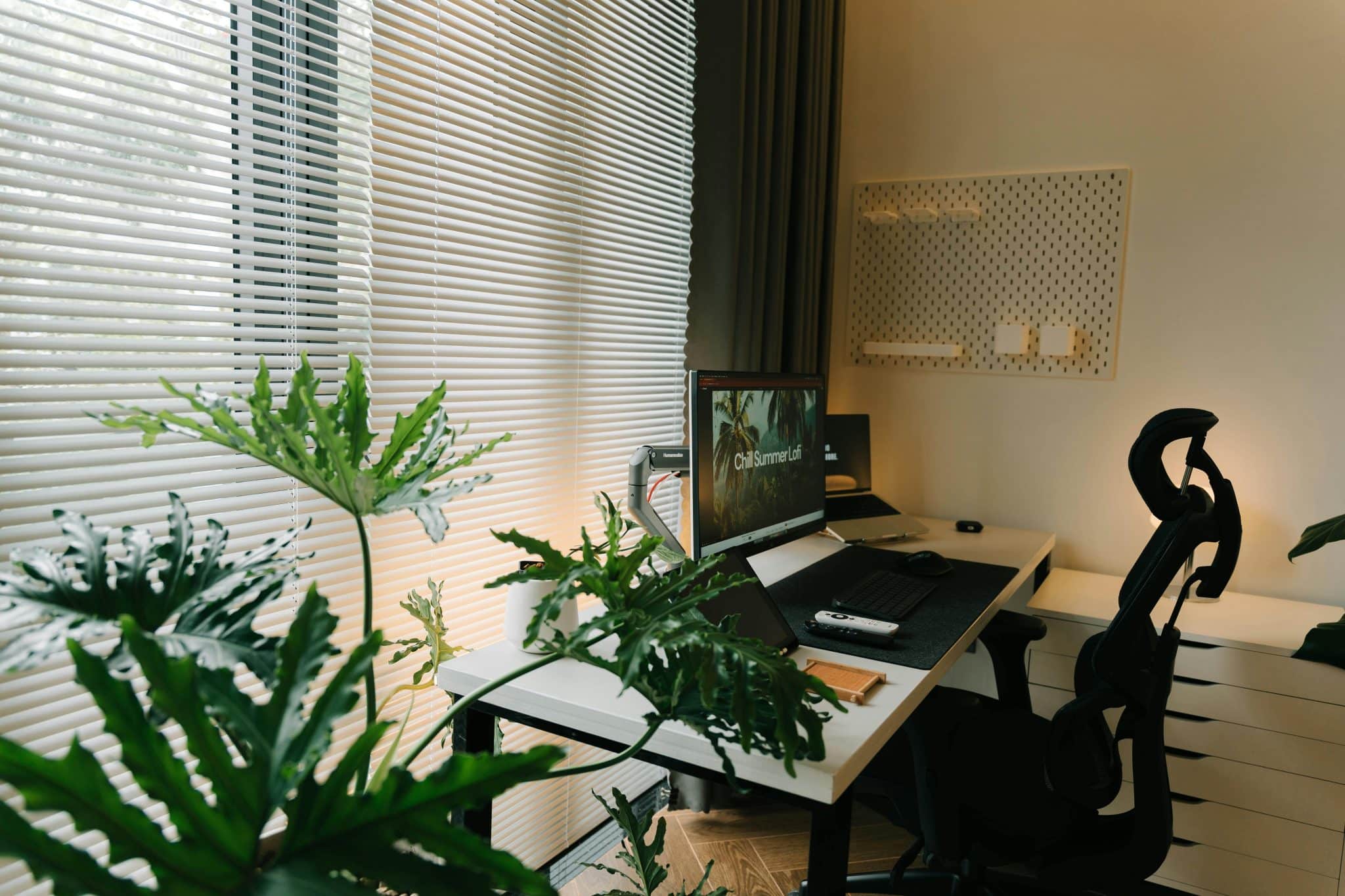 How to Turn a Tiny Space Into a Productivity Powerhouse