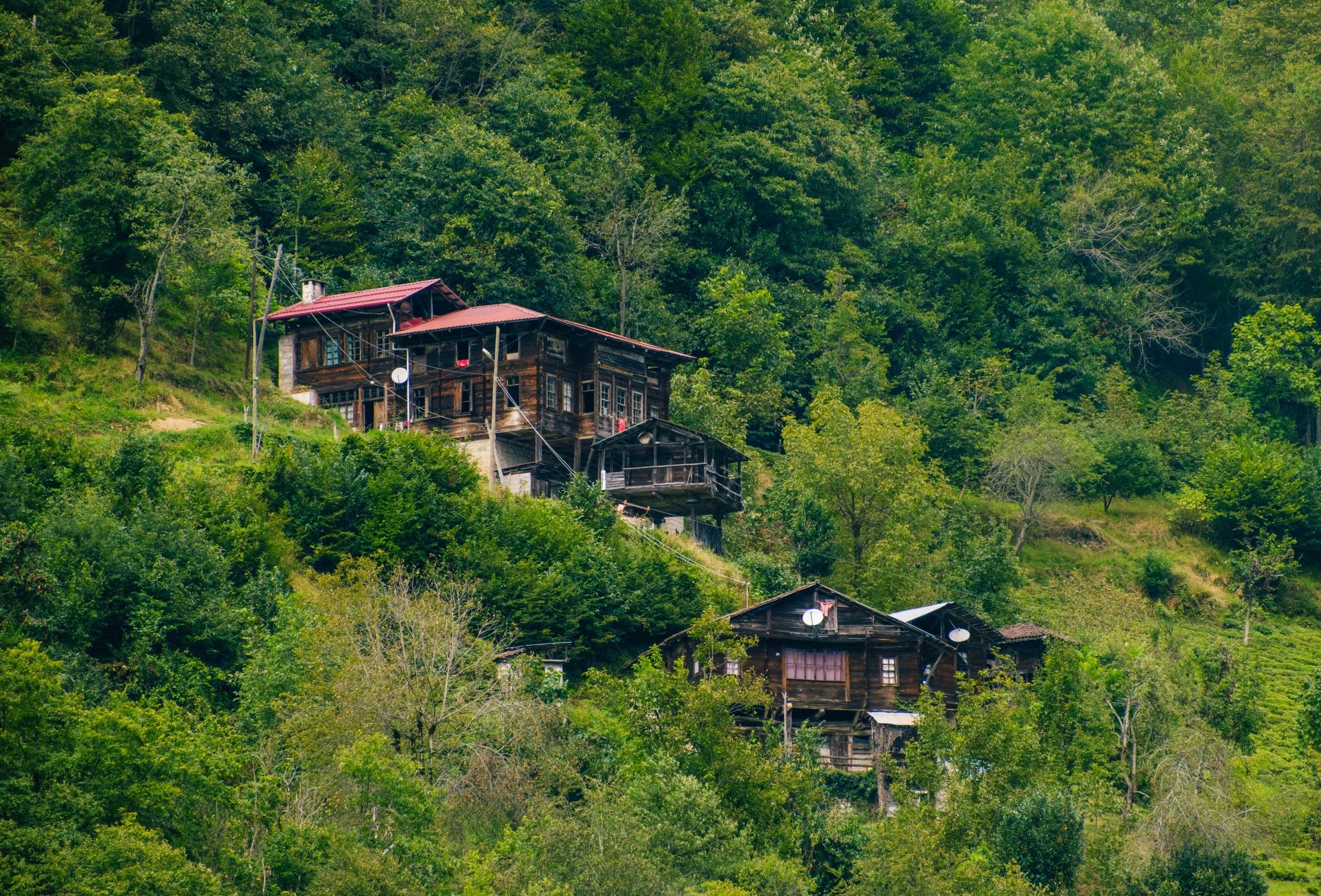 Rustic Luxury Design Ideas for Mountain Homes and Cabins