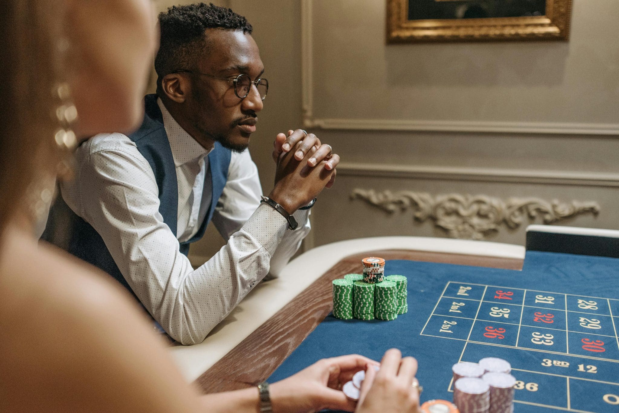 Poker Player Fashion Trends - What Do They Wear to Gain an Edge?