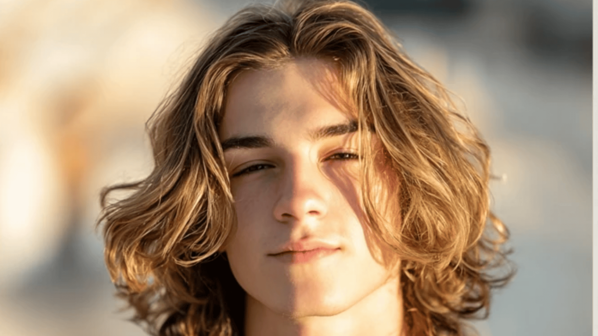 Bro flow hairstyle with natural waves and length