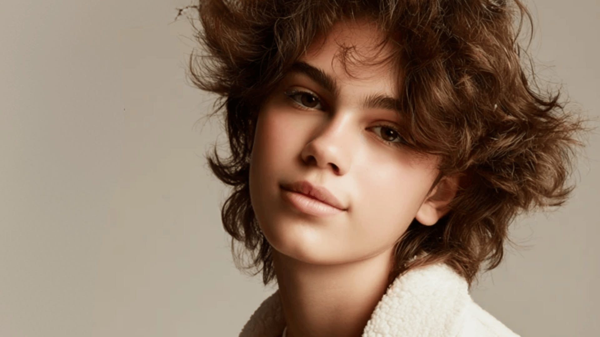 Fluffy haircut with natural volume and movement