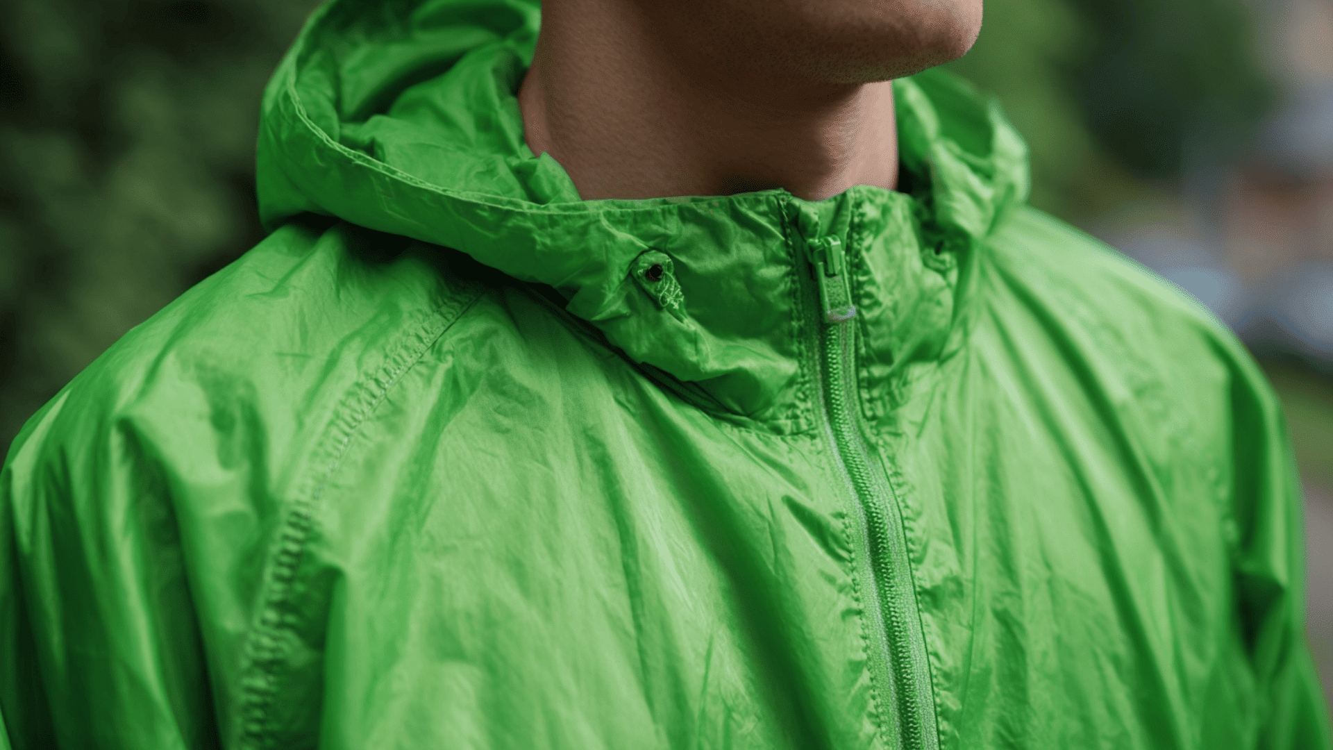 Lightweight windbreaker jacket with zip closure for outdoor activities and light rain