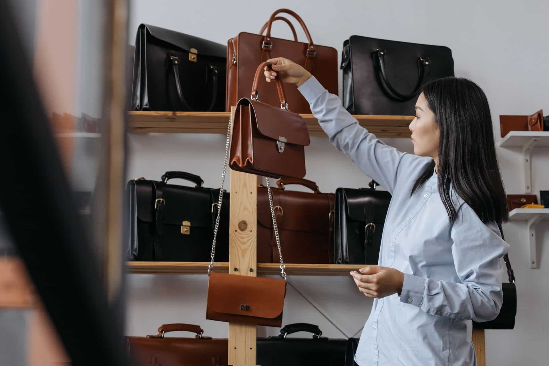 The Art of Luxury Fashion: Selecting Versace Bags that Stand the Test of Time