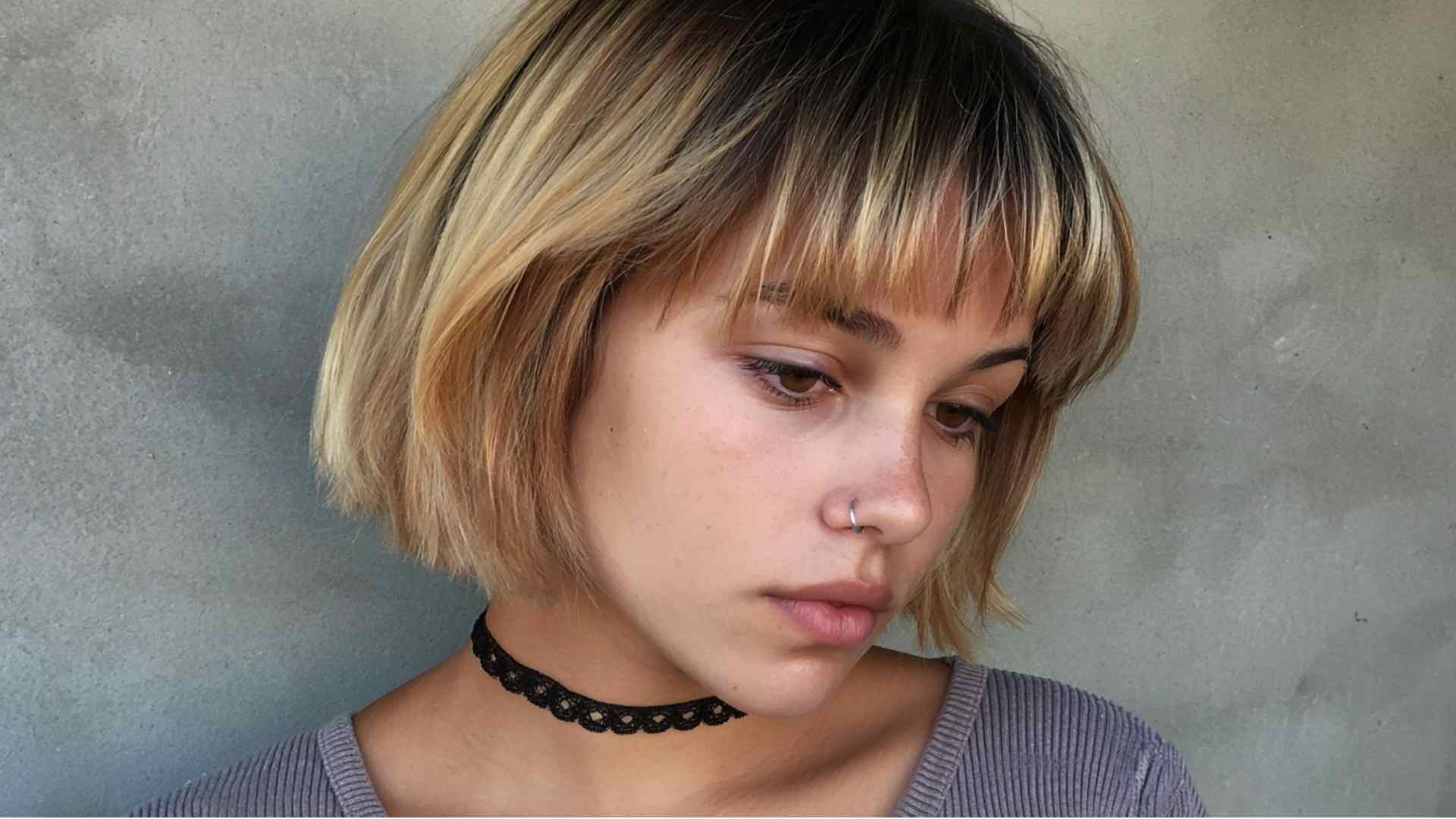 Grunge hairstyle with separated piecey ends and defined strands